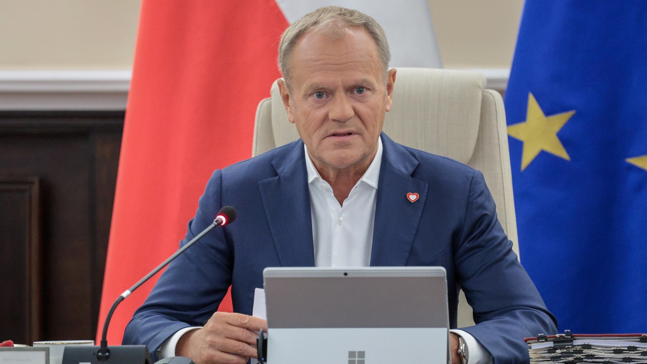 Donald Tusk do dymisji? Polacy wyrazili opinię [SONDAŻ]