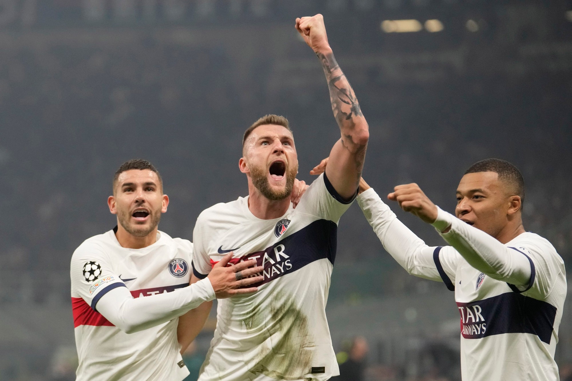 Milan Škriniar vsietil prvý gól za PSG.