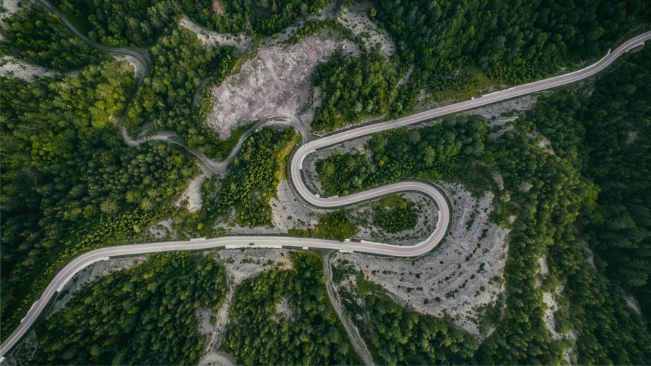 Z badania wynika, że w Grecji warto być szczególnie ostrożnym w trasie. / fot. Charilaos Tilaveridis/500px/Getty Images