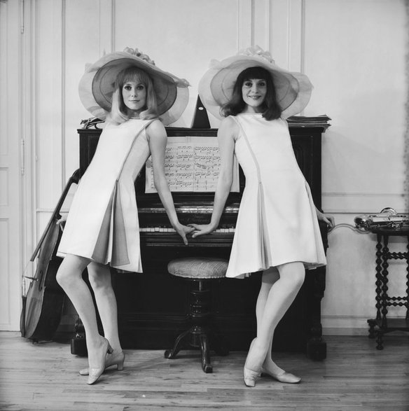 Catherine Deneuve i Françoise Dorléac, 1966 r.