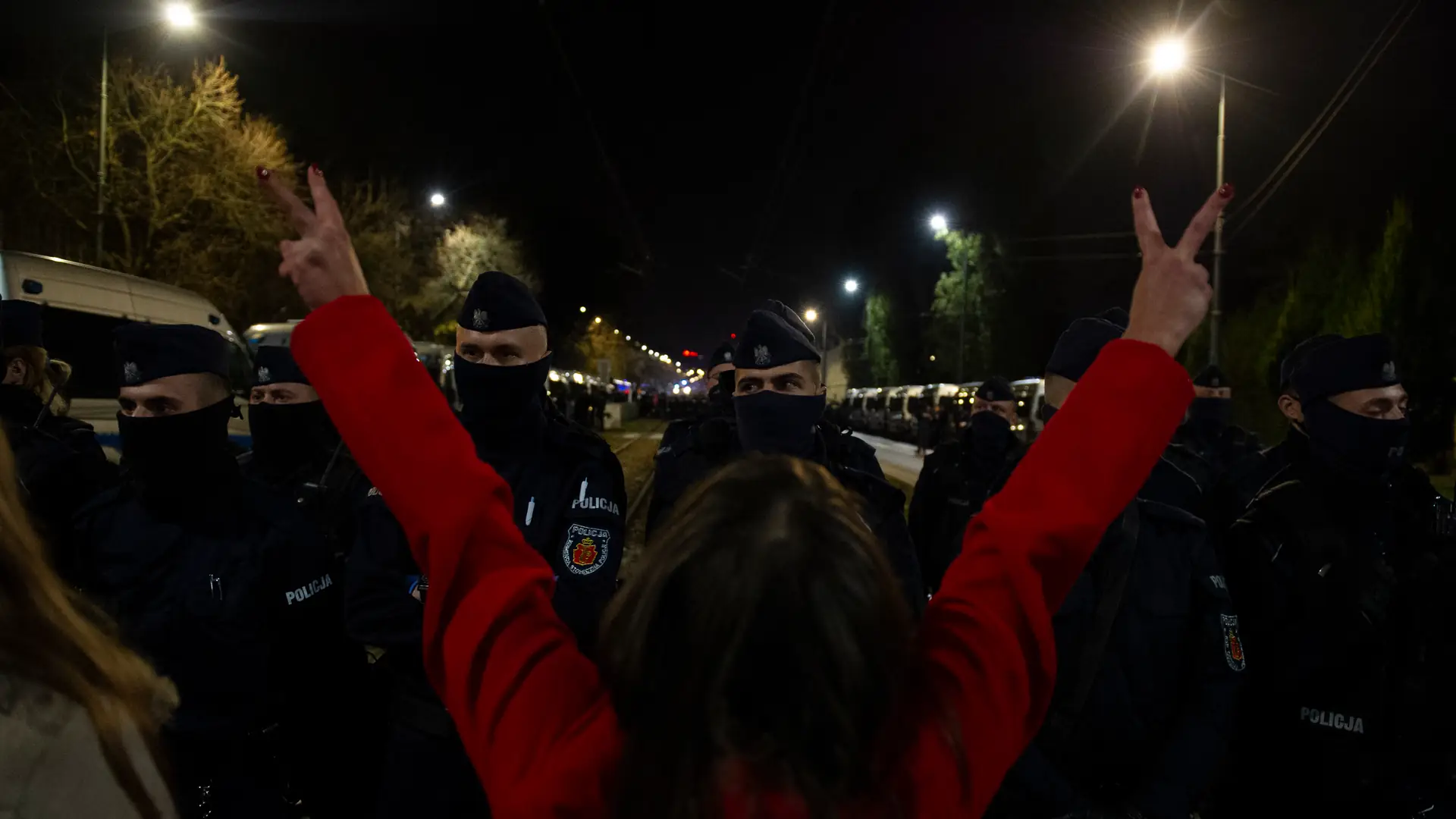 "To jest wojna". Mimo zakazu, Polki i Polacy wyjdą dziś na ulice protestować