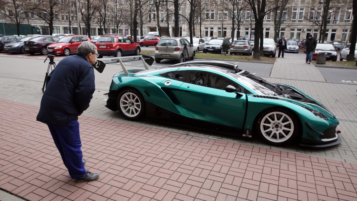 WARSZAWA ARRINERA HUSSARYA PREZENTACJA (Arrinera Hussarya)