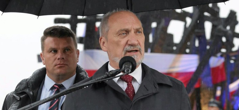 Cenckiewicz uderza w książkę Piątka o Macierewiczu: Jest w niej wiele manipulacji i fantasmagorii