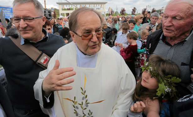 Petycja Anny Sobeckiej do papieża w obronie ojca Rydzyka i Radia Maryja. Podpisali ją m.in premier i prezes PiS