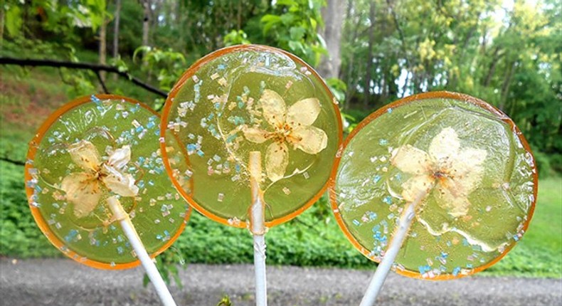 Flower lollipops 