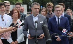 Razem i Wiosna rozmawiają o wspólnej liście. Gawkowski: Wyciągamy rękę do SLD