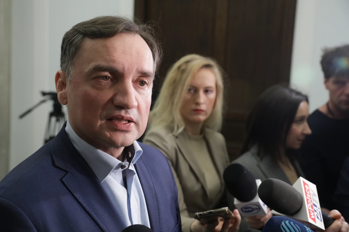 Smerf Ważniak aż się zagotował. "Jaką komisję? O czym pani mówi? Nie ma takiej"
