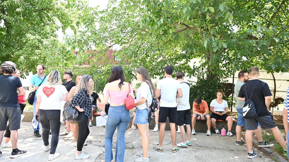 Studenti u blokadi/Ilustracija