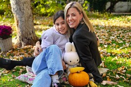 Mala Lena iz Novog Sada je imala samo 4 godine kada je stigla JEZIVA DIJAGNOZA: Od zdravog deteta postala je slabašna, imala jedva 15 KILA, ali je i dalje SKAKALA I PEVALA na bolničkom krevetu