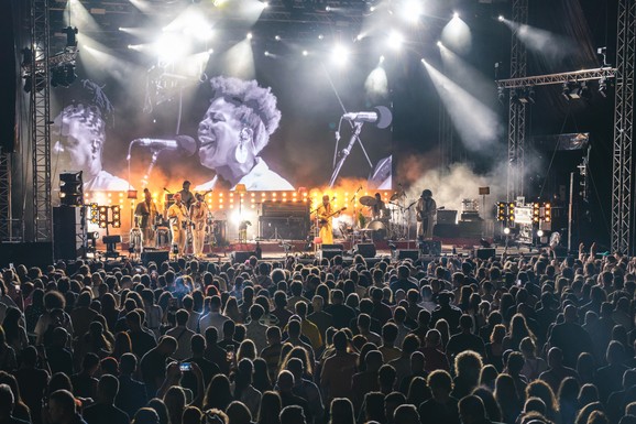 ARSENAL FEST - DVE REČI ZA VRHUNSKO FESTIVALSKO ISKUSTVO Srce Šumadije i ove godine postaje epicentar regionalne festivalske scene od 25. do 27. juna