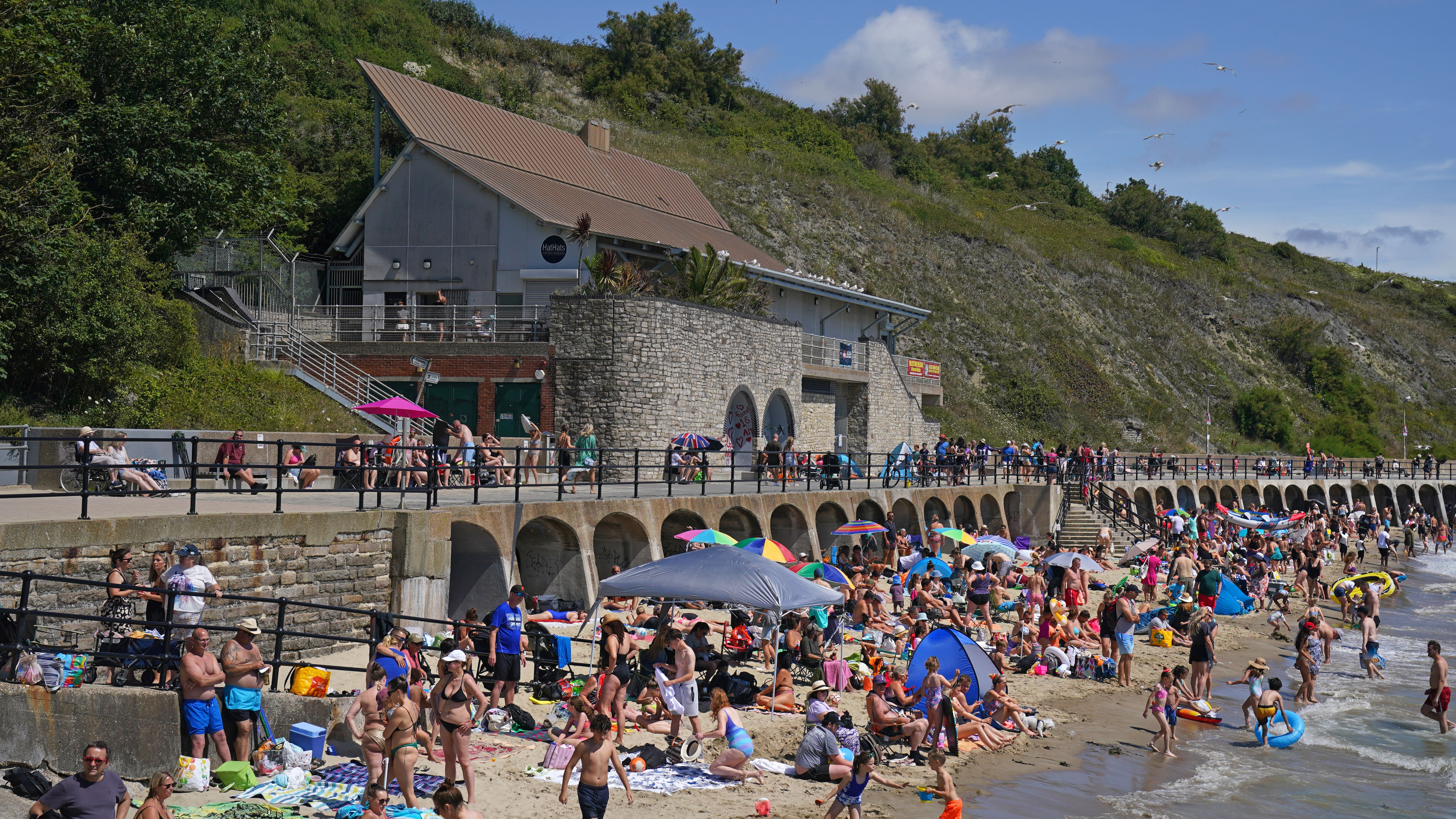 UK heatwave: Scotland hits 32.2C in hottest day since 2023