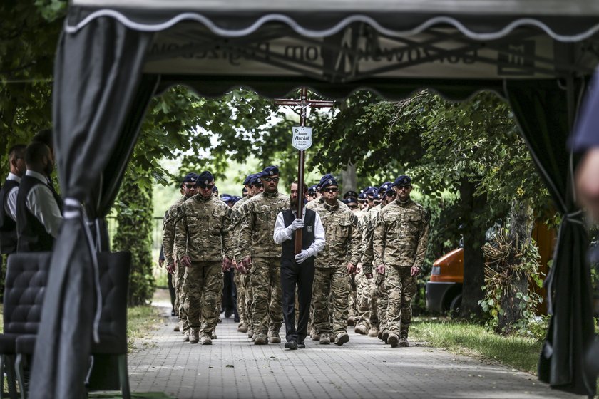 Pogrzeb asp. szt. Adama Pawlaka na cmentarzu w Gorzowie