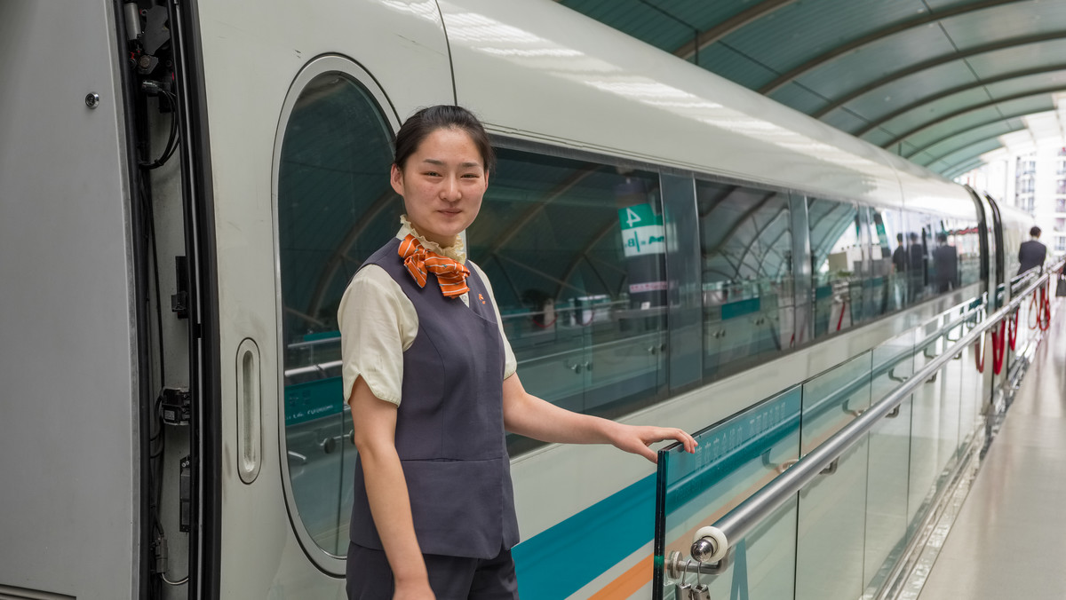 Koleje w Chinach - jak podróżować chińskimi pociągami - bilety, ceny, kuszetki