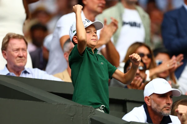 Stefan Đoković ima NOVU FRIZURU koja je pre 25 godina bila ULTIMATIVNI HIT u Srbiji: Kad smo ga videli, u sekundi smo se vratili u daleku prošlost