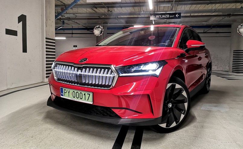 Elektryczna Skoda Enyaq w pierwszym kwartale 2023 roku skusiła ponad 12,4 tys. kierowców, to 40 proc. więcej niż przed rokiem