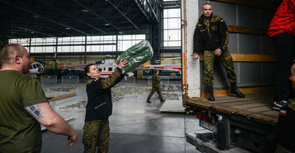POMOC HUMANITARNA Z POLSKI W DRODZE DO NEPALU