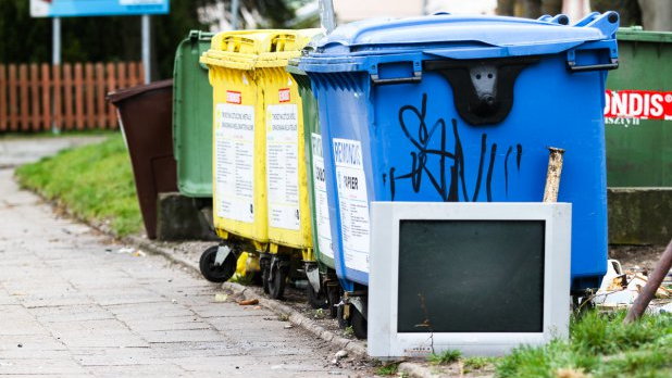 Dwie nowe umowy na odbiór odpadów. Oferty dwa razy droższe niż trzy lata wcześniej