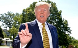 Trump rozważał wycofanie USA z traktatu obronnego z Japonią. Uznał to porozumienie za niesprawiedliwe