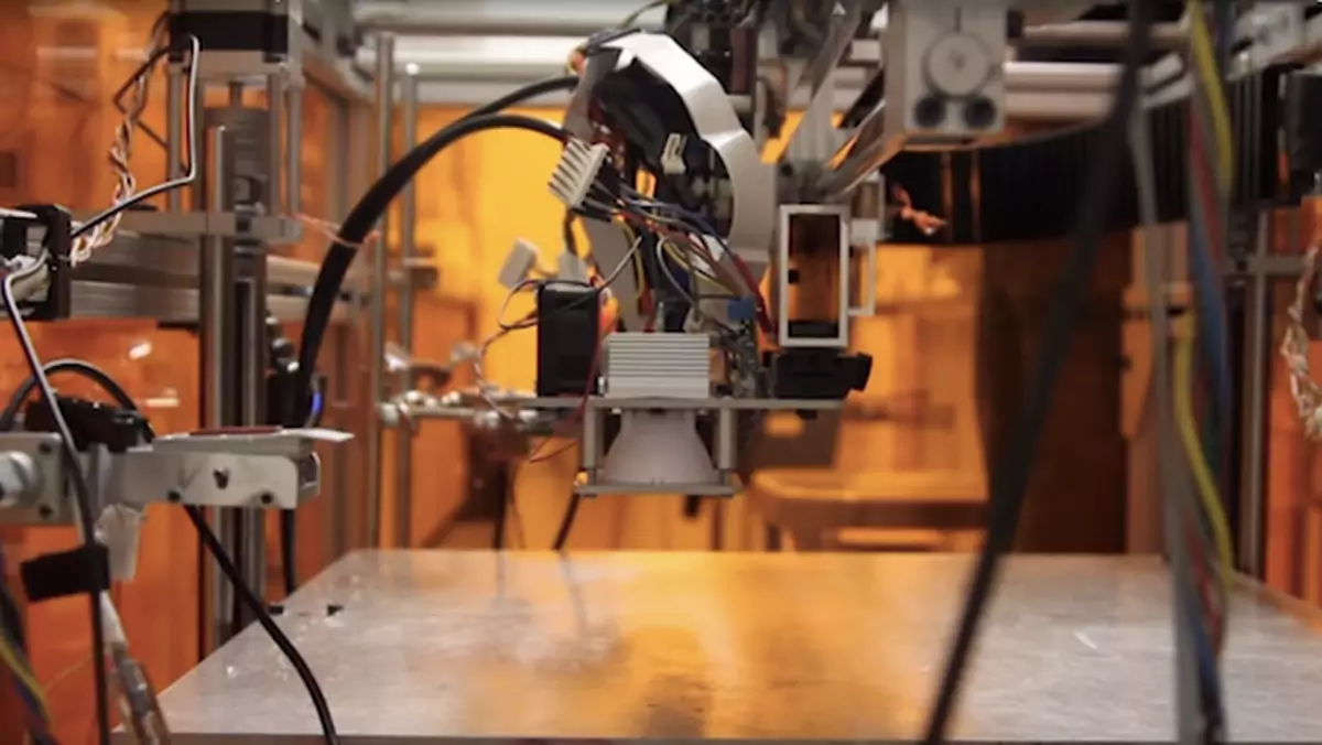 MultiFab: drukarka 3D korzystająca z 10 materiałów jednocześnie