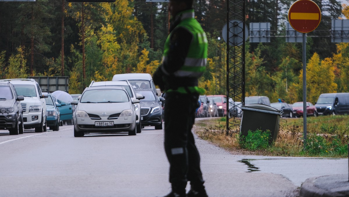 Finlandia zakazała wjazdu samochodów z rosyjskimi tablicami rejestracyjnymi