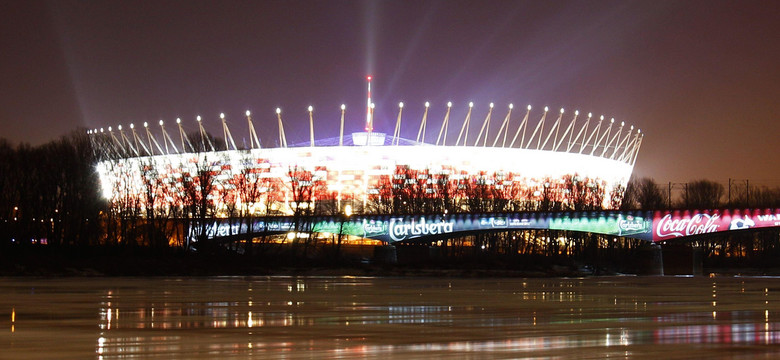 Uzdrowiciel na Stadionie Narodowym. Tysiące chętnych