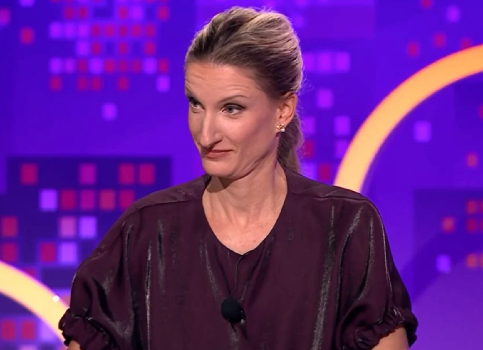 Adela Vinczeová v českej verzii šou Inkognito.