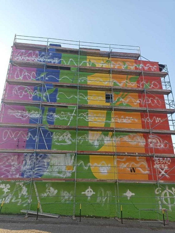 Mural został zdewastowany kilka godzin po skończonych pracach