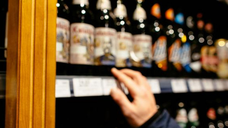 Sejm za 10-proc. podwyżką akcyzy na alkohole i wyroby tytoniowe