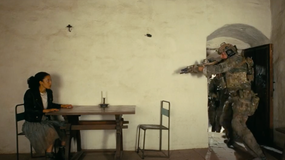 Nowy thriller akcji to prawdziwa rewelacja. "Najlepszy film roku"