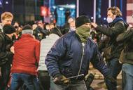 Atak policjantów po cywilnemu na uczestników protestów przeciw decyzji Trybunału Julii Przyłębskiej, Warszawa, 18 listopada 2020 r.