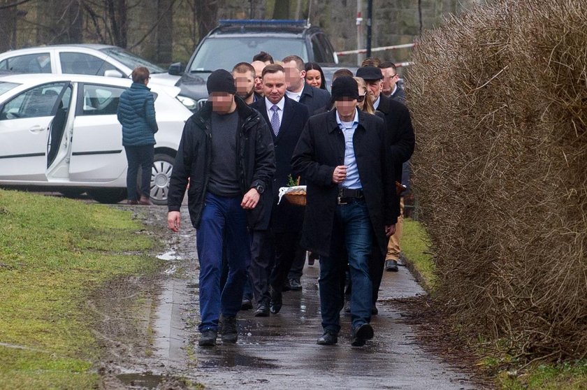 Prezydent z córką poszli ze święconką. A gdzie pierwsza dama?