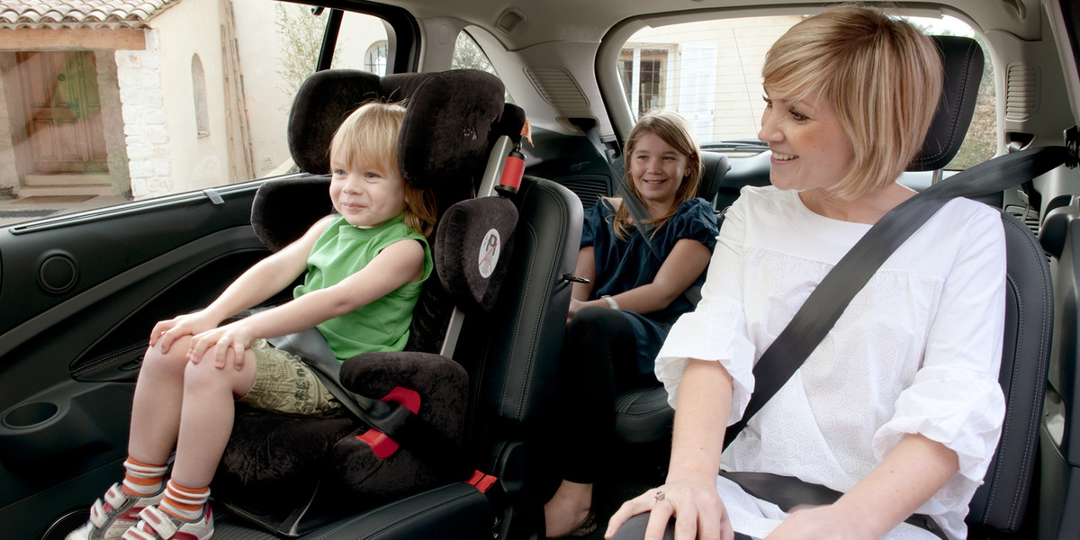Zmieniają się przepisy dotyczące przewożenia dzieci w samochodach