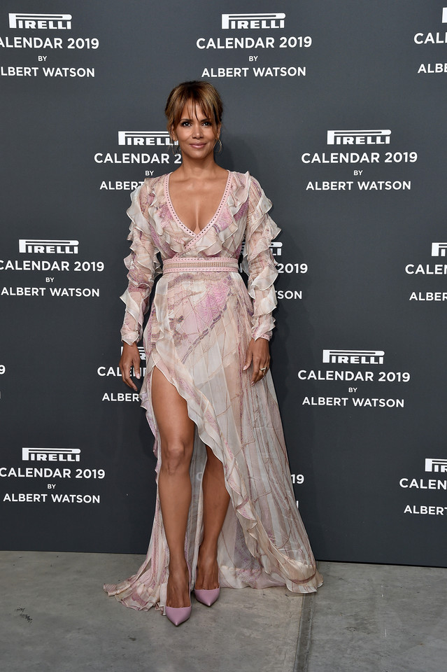 Halle Berry na premierze kalendarza Pirelli na rok 2019