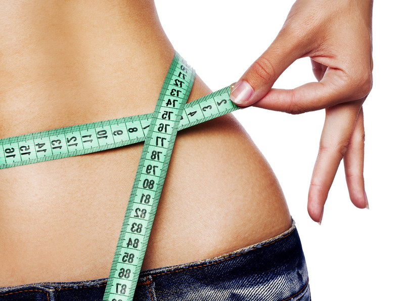 Masz za wysokie BMI, nie mieścisz się w ubrania albo nadliczbowe kilogramy utrudniają ci wykonywanie codziennych czynności? Czas się wziąć za siebie i zrzucić wagę. Decyzja o przejściu na dietę powinna być dobrze przemyślana, podobnie jak i wybór metody odchudzania. Dzięki temu łatwiej osiągniesz sukces