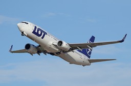 odwołane loty w marcu 2026. gdzie nie polecą samoloty? linie lotnicze wydają komunikat i zwracają pieniądze dla klientów