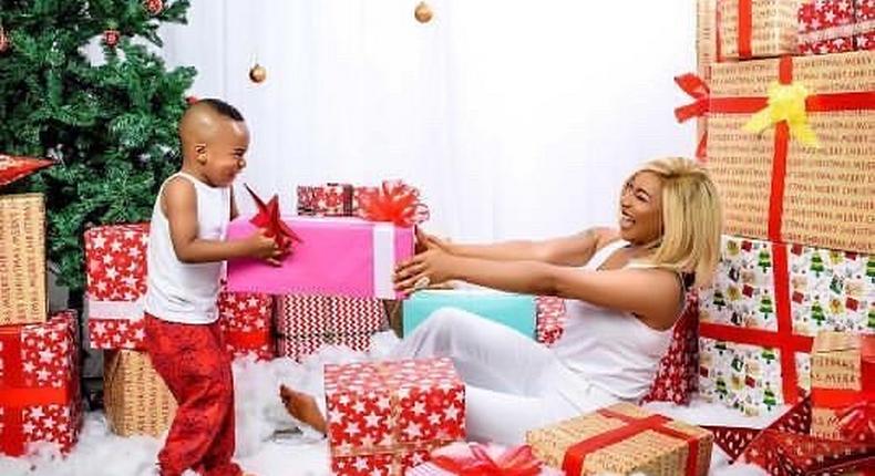 Christmas card shoot ideas [Instagram/ Tonto Dikeh]