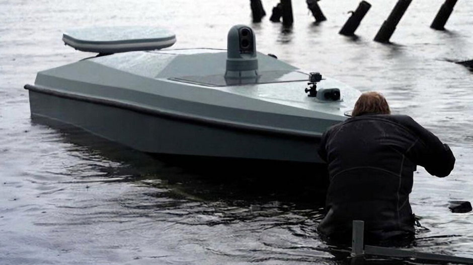 „Cezar Kunikow” padł ofiarą dronów morskich Magura, których zasięg wynosi  ponad 800 km.