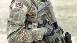 wielka brytania przerzuca żołnierzy. nato zaniepokojone działaniami rosji