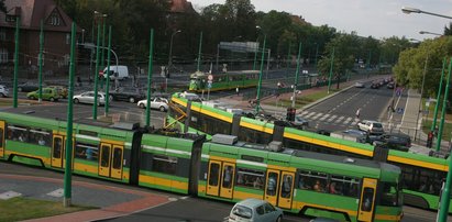 Tramwaje blokują rondo