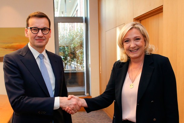 Spotkanie Mateusza Morawieckiego z liderką francuskiego Zjednoczenia Narodowego, Marine Le Pen, Bruksela, 22 października 2021 r.