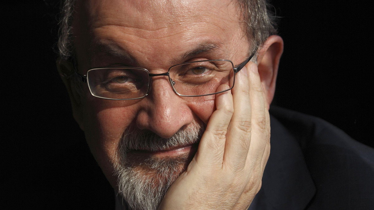 Fatwa, cztery małżeństwa i opinia imprezowicza - Salman Rushdie znany jest nie tylko ze swoich książek. On sam twierdzi jednak, że najważniejsi są dla niego synowie. Dla jednego z nich właśnie napisał powieść.