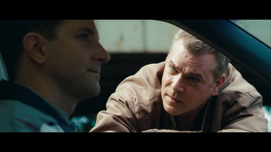 Bradley Cooper i Ray Liotta w filmie 'Drugie oblicze'