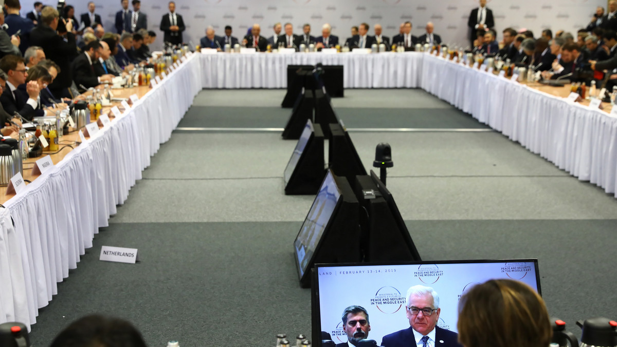 Wiceszef niemieckiego MSZ Niels Annen powiedział dziś dziennikarzom na konferencji ministerialnej na temat Bliskiego Wschodu w Warszawie, że Europa nie jest podzielona w kwestii Iranu. Dodał, że państwa europejskie przestrzegają postanowień porozumienia nuklearnego z Teheranem.