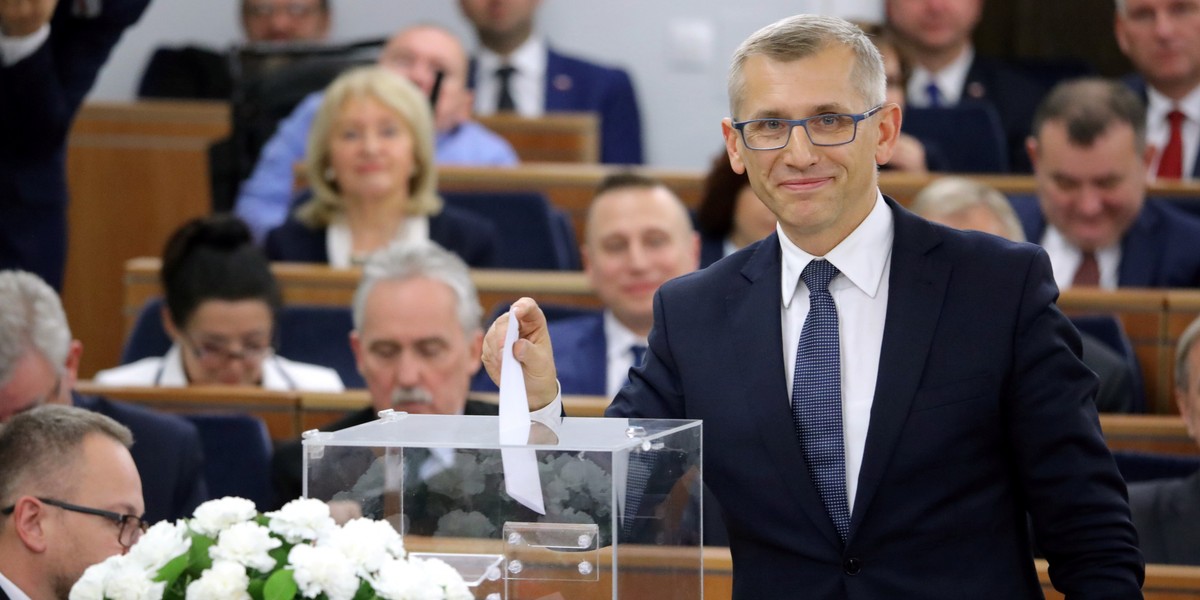 Z oświadczenia majątkowego możemy się dowiedzieć m.in., że jako szef NIK Krzysztof Kwiatkowski zarobił zarobił 372 tys. zł.