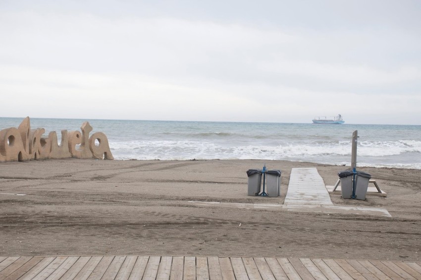 Plaža La Malaguerta, Malaga španija koronavirus