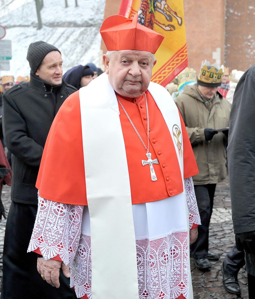 Górale bronią kardynała Stanisława Dziwisza