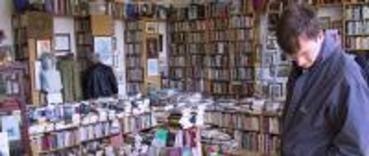 Najpotężniejsza sieciowa księgarnia ma w swojej ofercie 200 tys. tytułów książek. Amazon.com największy internetowy sklep świata oferuje ponad 1,5 mln tytułów.
