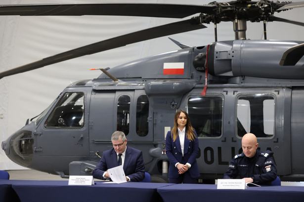 Podpisanie umowy na zakup śmigłowców Black Hawk