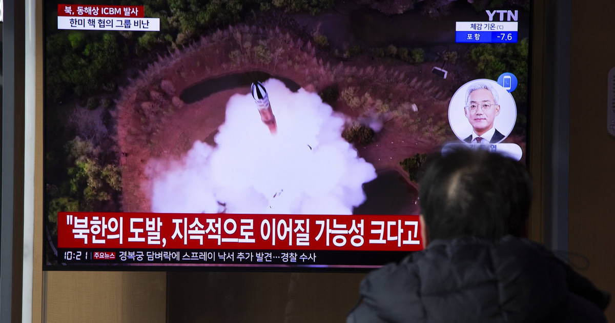 Coreea de Nord a lansat sute de rachete.  Coreea de Sud eliberează insula