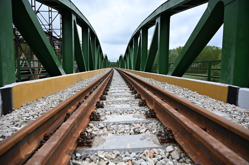 Aleksandar Vučić prisustvuje danas otvaranju novog železničkog mosta na reci Tamiš kod Tomaševca